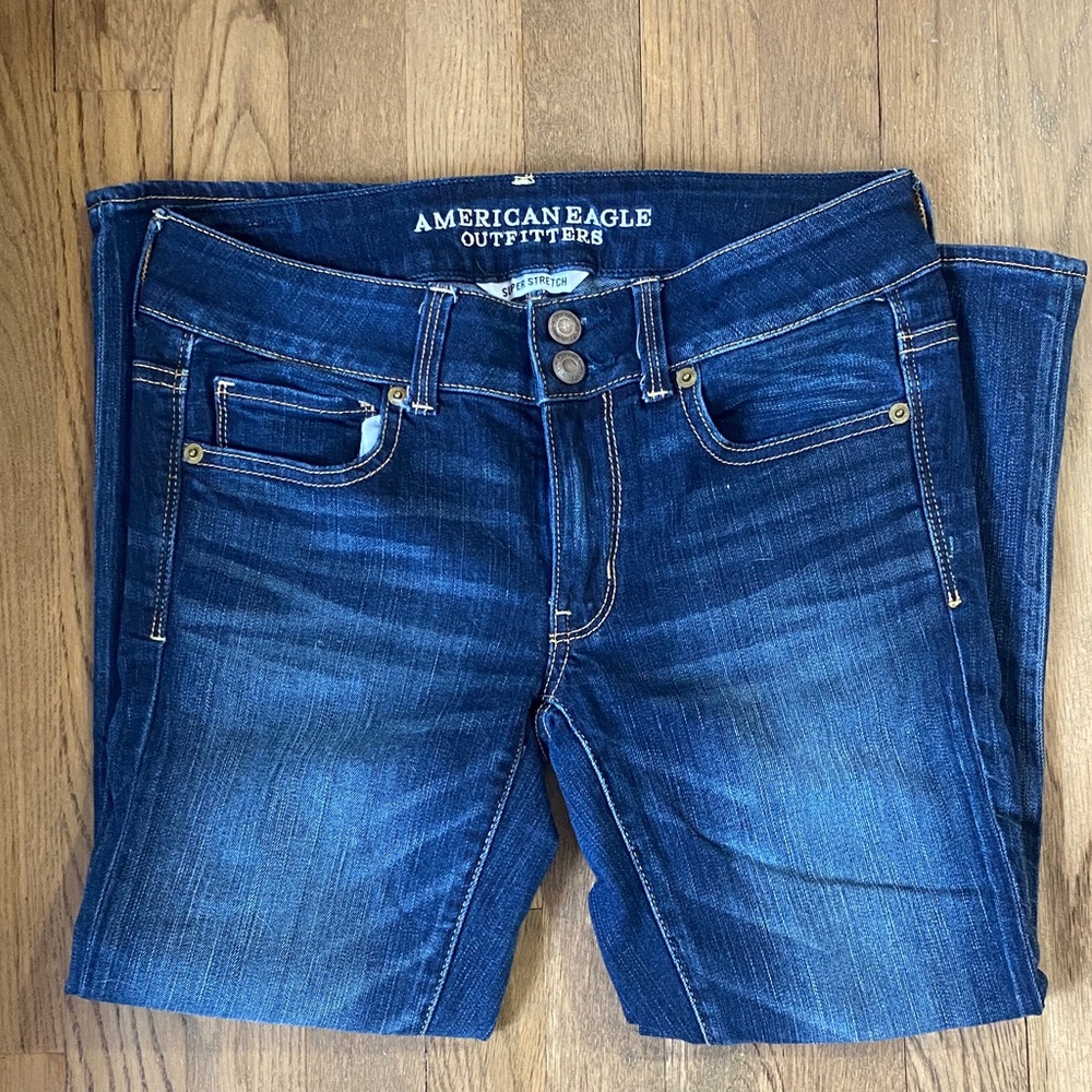 American Eagle Outfitters Women's Dark Blue Crop Jeans